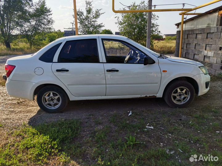 LADA Granta 1.6 МТ, 2013, 350 000 км