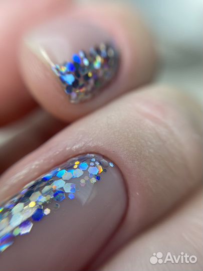 Маникюр с покрытием гель-лаком