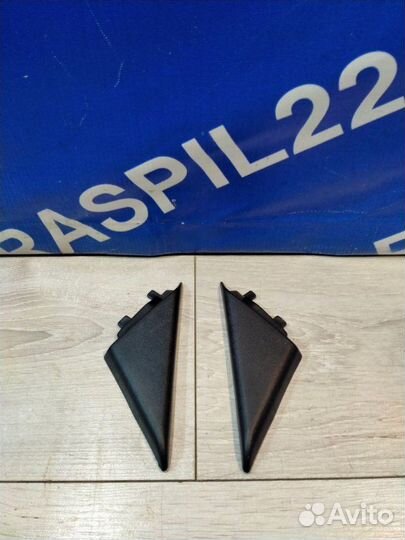 Накладка на дверь передняя Toyota Mark Ii GX100