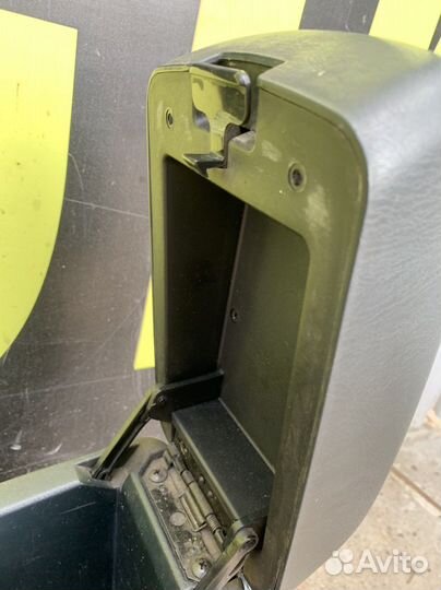 Подлокотник Ниссан Альмера Классик