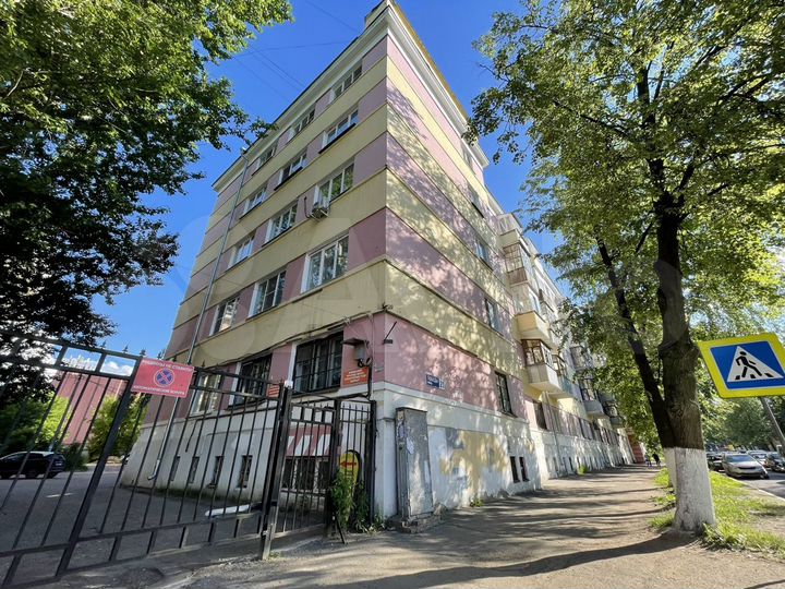 3-к. квартира, 90 м², 3/5 эт.