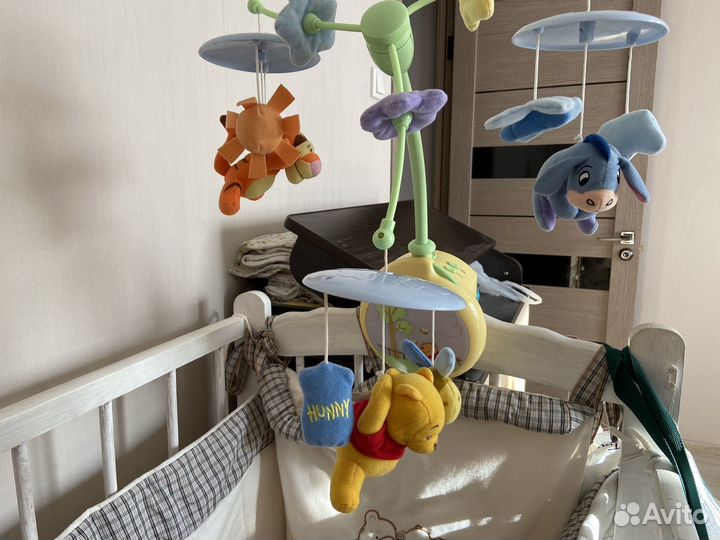 Мобиль в кроватку Tomy