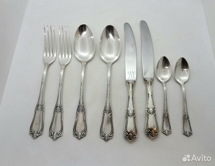 Серебряный столовый набор на две персоны