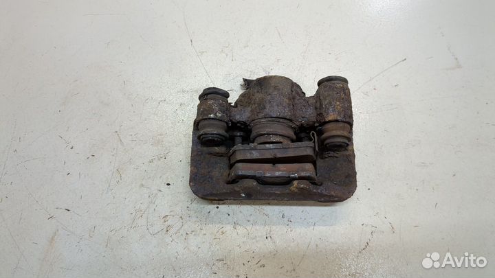 Суппорт Toyota RAV 4, 2001