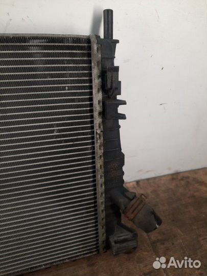 Радиатор основной Ford Focus хэтчбэк 5 дв. 1.8