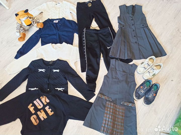 Детские вещи пакетом 122-128 школьная форма