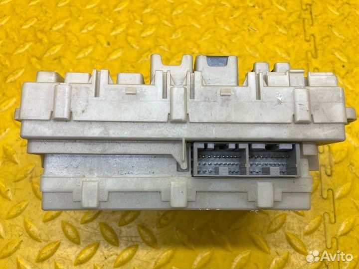 Блок предохранителей Mitsubishi Pajero Sport KH