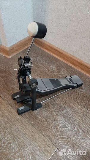 Педаль для бас барабана