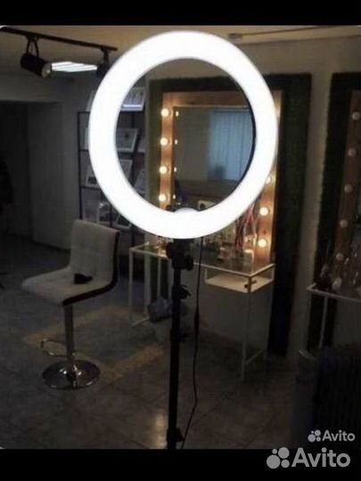 Кольцевая лампа