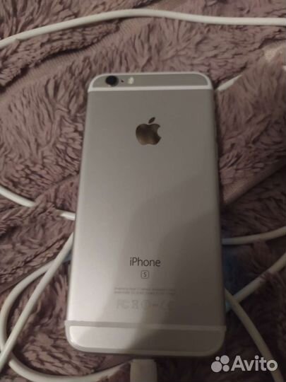 Телефон iPhone 6s