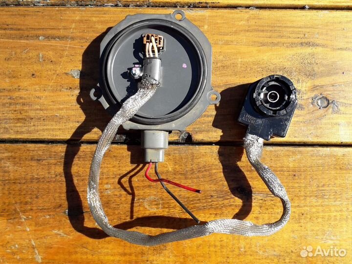 Блок розжига ксенона Mazda Nissan Subaru