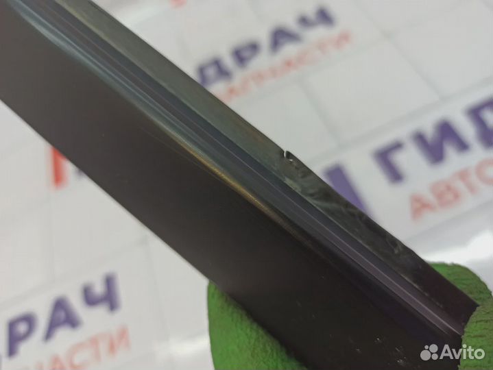 Молдинг лобового стекла левый Kia Sorento (XM) 86133-2P000