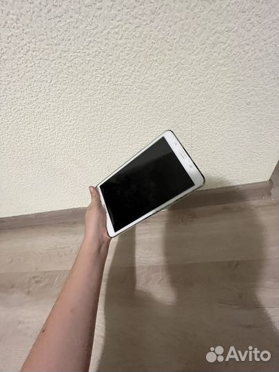 Планшет Samsung galaxy tab 4