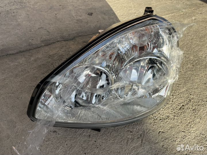 Фара левая priora 2