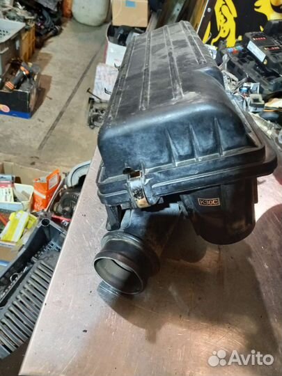 Корпус воздушного фильтра Kia Rio 1