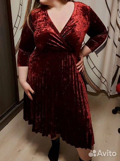 Женские комбинезоны и платья 54-56-58 размер