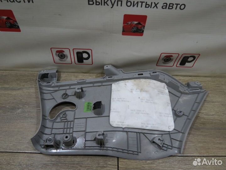 Обшивка стойки задняя правая Kia Sportage 4