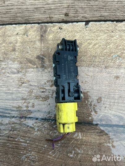 Датчик удара Audi 3 8P 1.8 2008