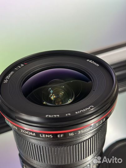 Объектив Canon EF 16-35mm f/2.8L II USM