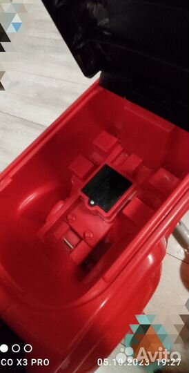 Машинка каталка толокар с ручкой