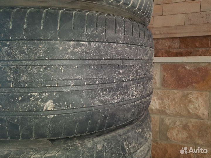Pirelli P Zero 275/45 R21 и 315/40 R21