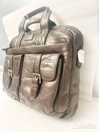 Сумка очень качественая из кожи через плече