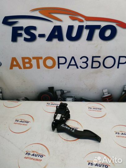 Педаль газа Ford Fusion 1.6 fyja 2009