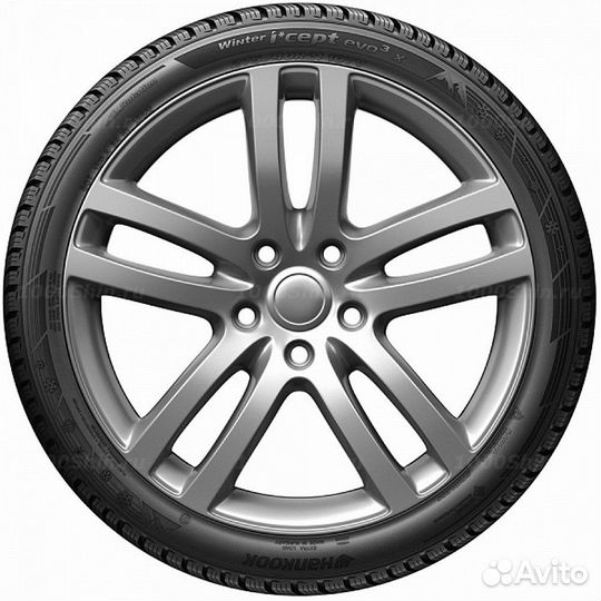 Hankook Winter I'Cept Evo 3 W330A 245/40 R20 99W