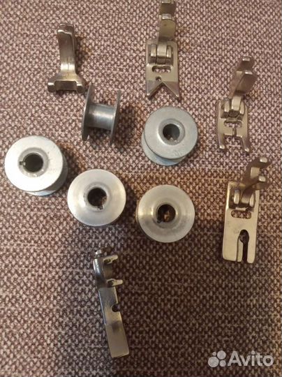 Шпулька и лапки