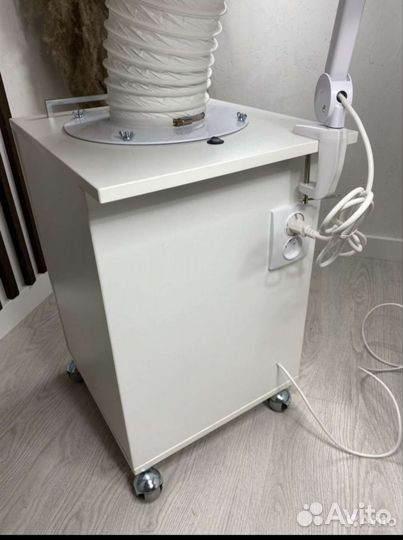 Вытяжка для маникюра и педикюра