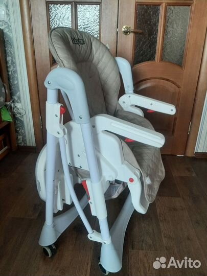 Стульчик для кормления babyton