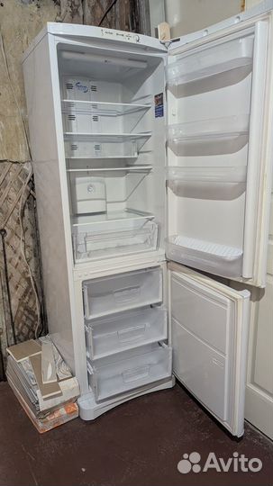 Холодильник Indesit NBA 181 FNF