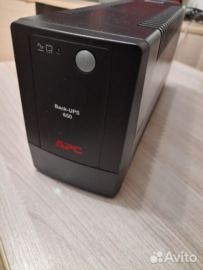 Источник бесперебойного питания APC Back-UPS BX650