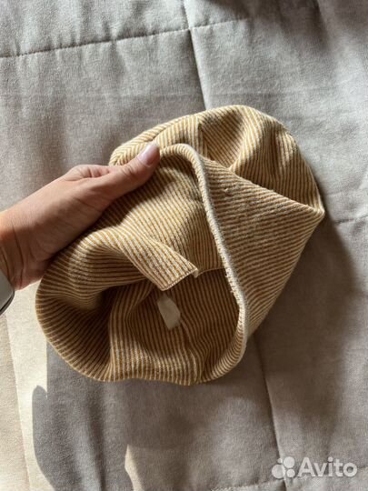 Шапка женская вязаная бини