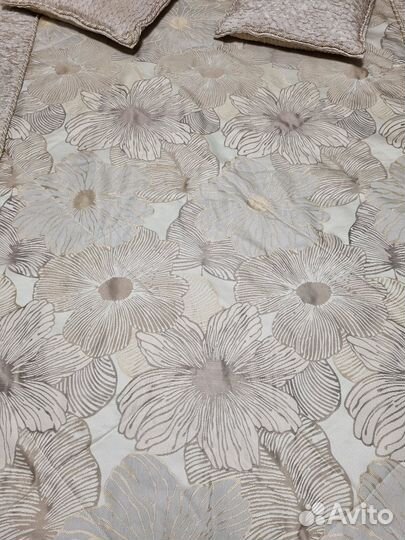 Покрывало на кровать новое Италия на кровать150см