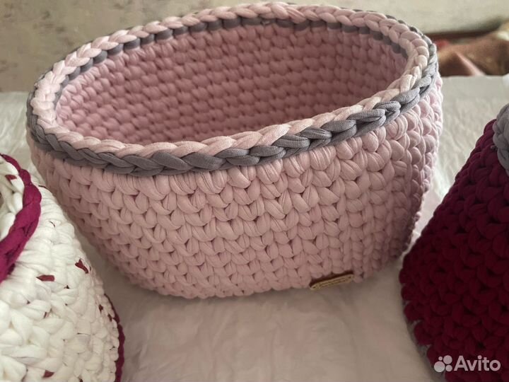 Вязаные корзинки ручной работы