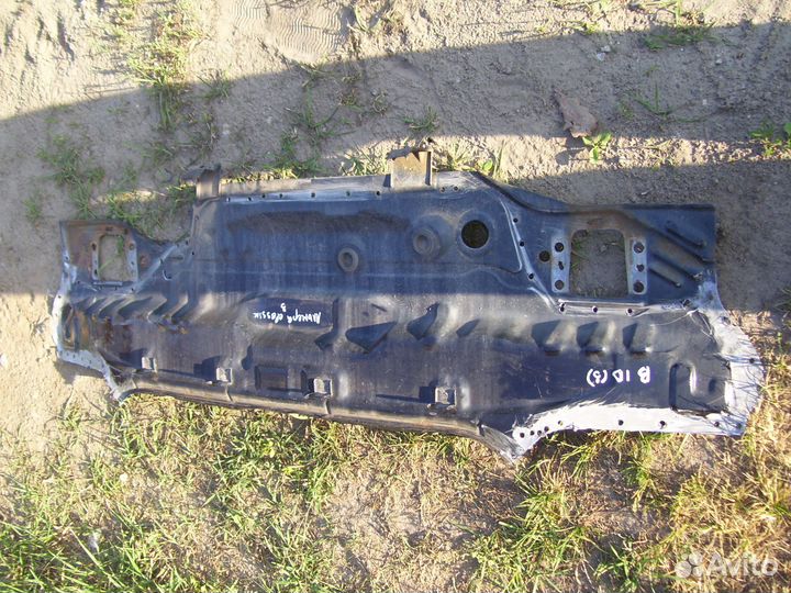 Ниссан альмера панель задняя