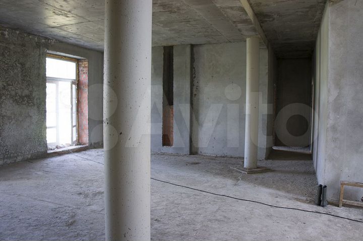 Дом 784 м² на участке 40 сот.