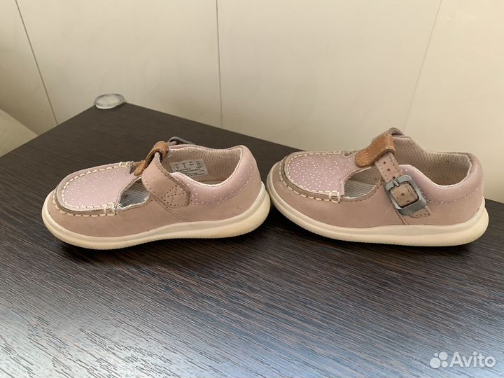 Сандалии для девочки Clarks 21