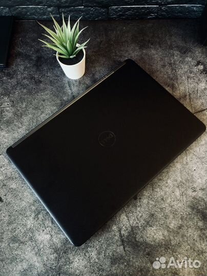 Ультрабук Dell на Intel Core i7