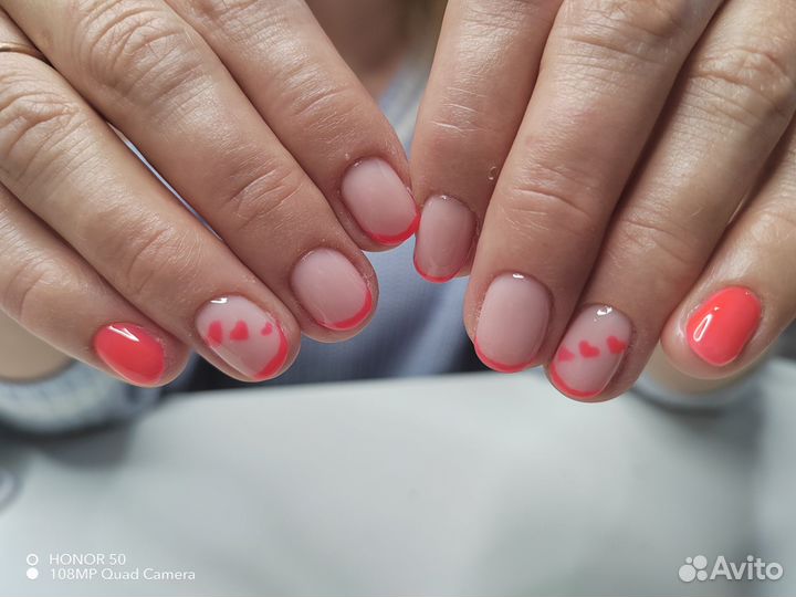 Покрытие ногтей гель-лаком, маникюр, педикюр