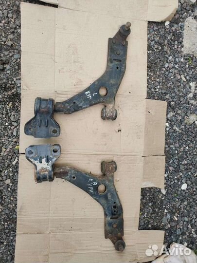 Передний рычаг Форд Куга 2