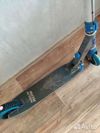 Самокат трюковой. 90см