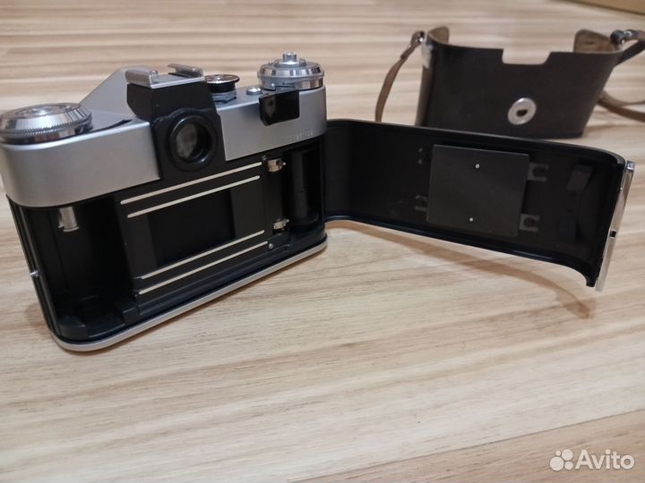 Пленочный фотоаппарат зенит е