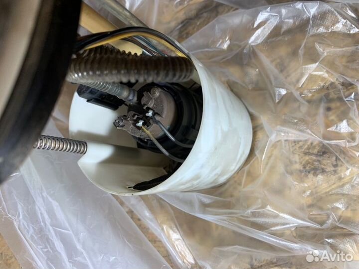 Насос топливный Volkswagen Golf A6 BSE 2009