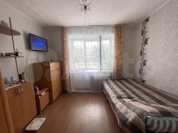 Комната 16,8 м² в 4-к., 2/5 эт.