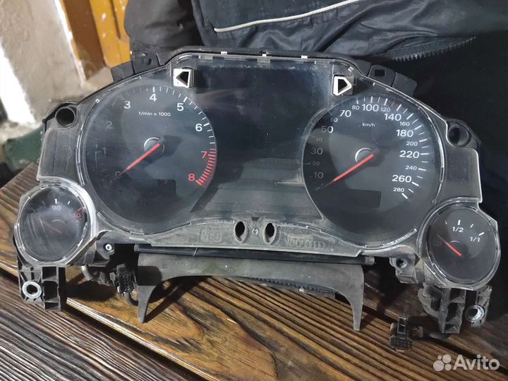 Щиток приборов широкий экран Audi A8 D3