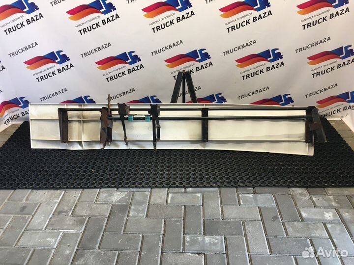 Спойлер кабины левый Man TGA, Man TGX