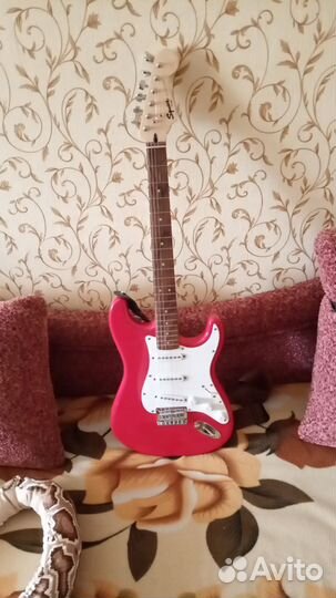 Электрогитара Fender Squier Bullet Stratocaster HT