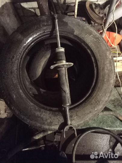 Амортизаторы передние Ауди а4